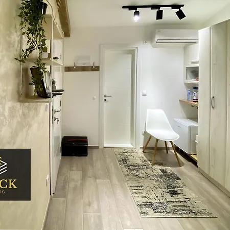 Апартаменты Brickrooms Нови-Пазар