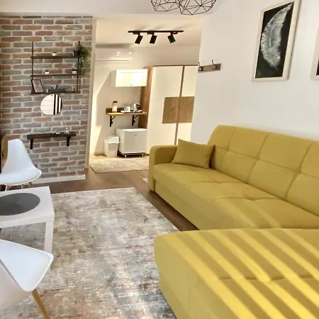 Brickrooms Апартаменты *